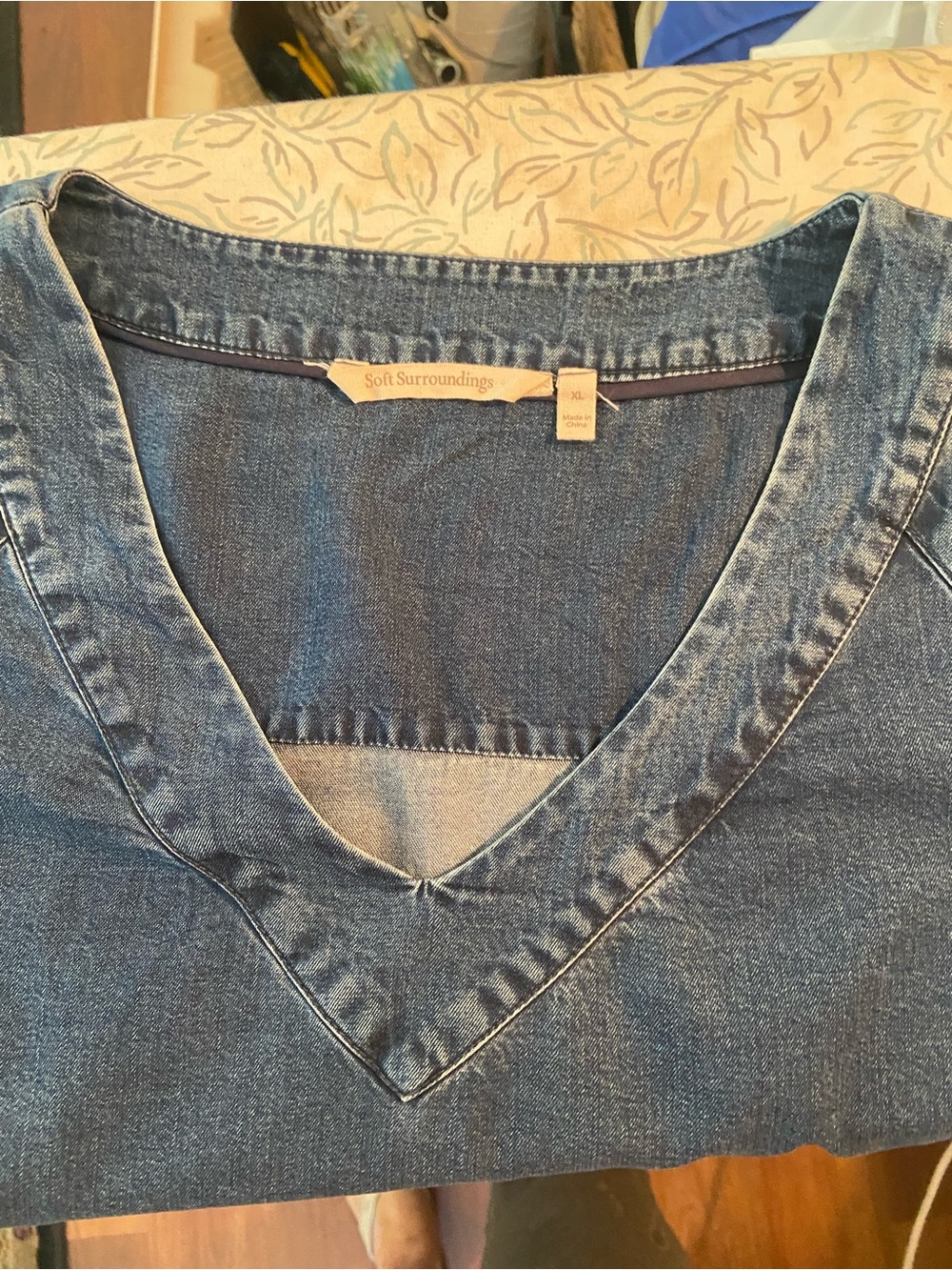 Denim V-Neck Shift Dress in Deep Blue - Picture 5 of 7